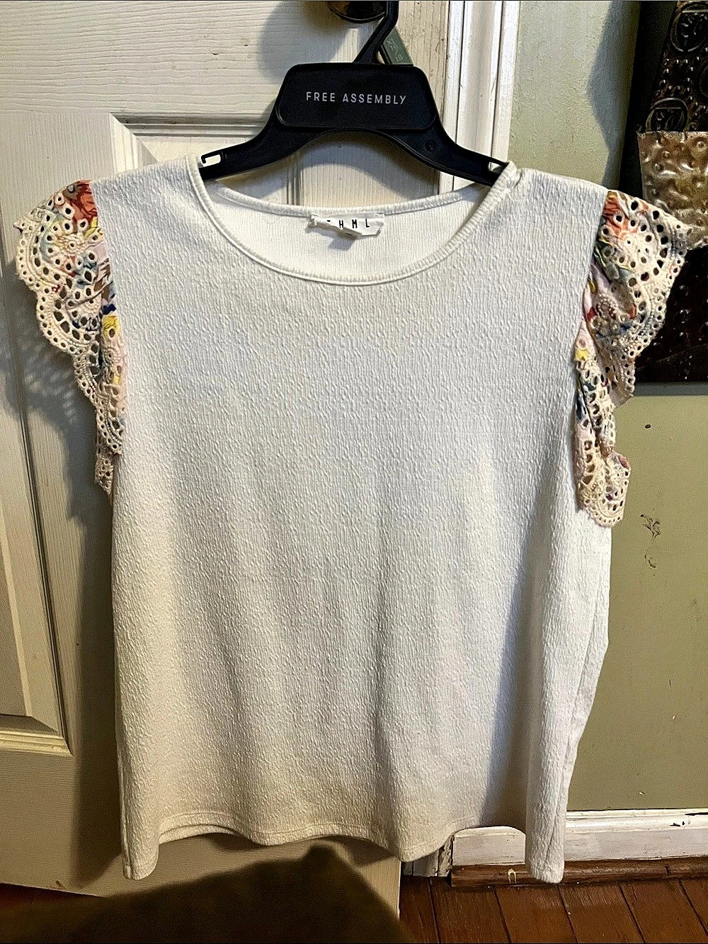 Thml Floral Lace Sleeve Top in White Like New